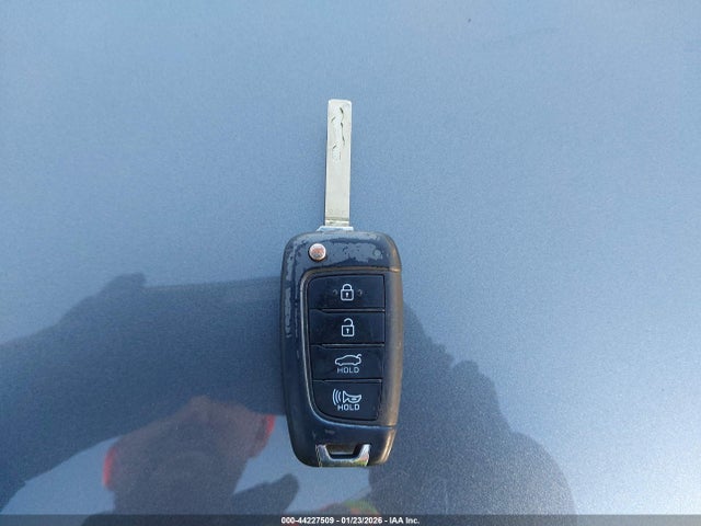 KMHLL4AG6MU191750 Hyundai ELANTRA SE
