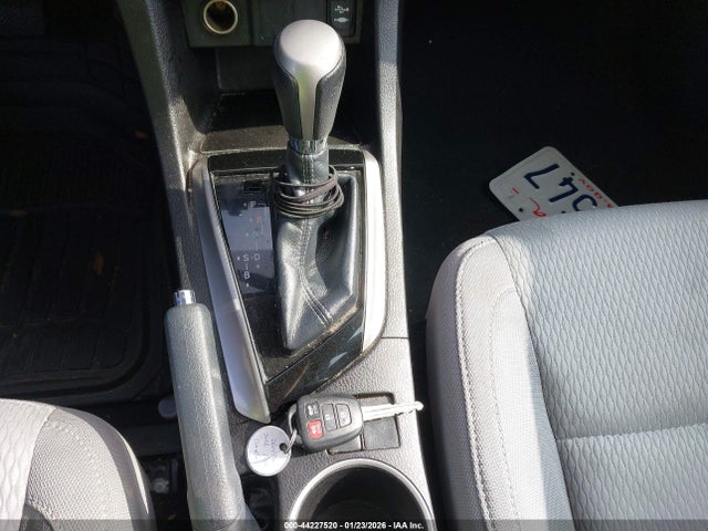 5YFBURHE7GP458703 Toyota COROLLA LE
