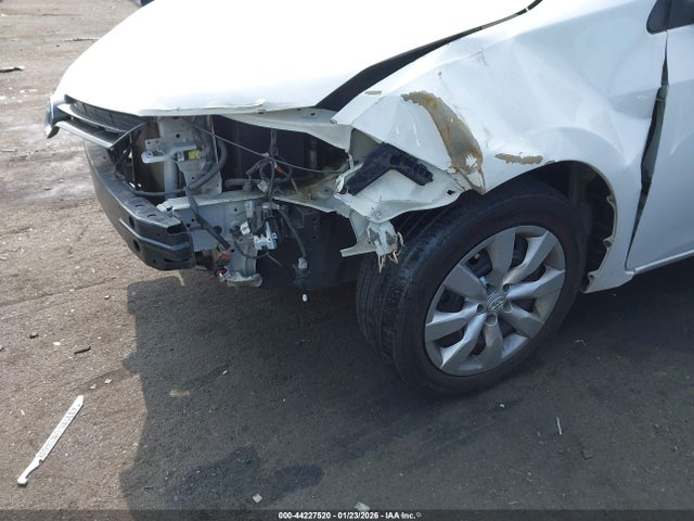 5YFBURHE7GP458703 Toyota COROLLA LE