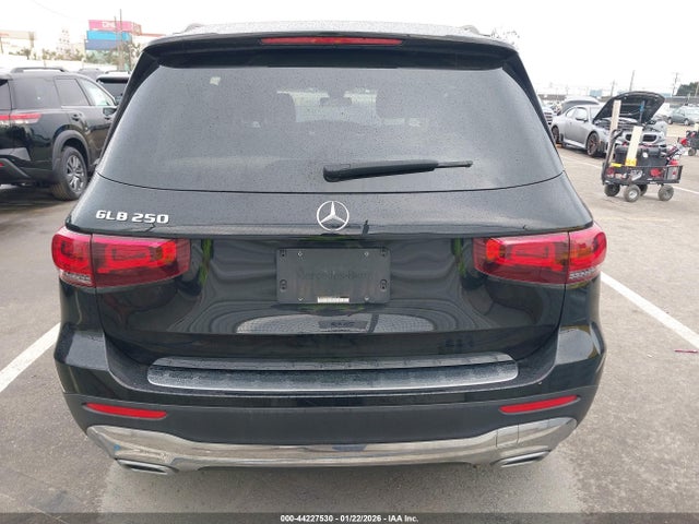 W1N4M4GB4NW233168 Mercedes-Benz GLB 250