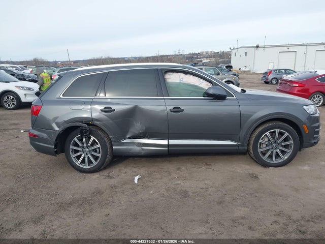 WA1LAAF79JD052199 Audi Q7 3.0t Premium