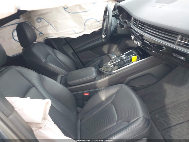 WA1LAAF79JD052199 Audi Q7 3.0t Premium