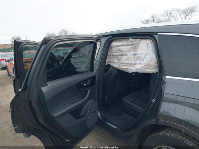 WA1LAAF79JD052199 Audi Q7 3.0t Premium