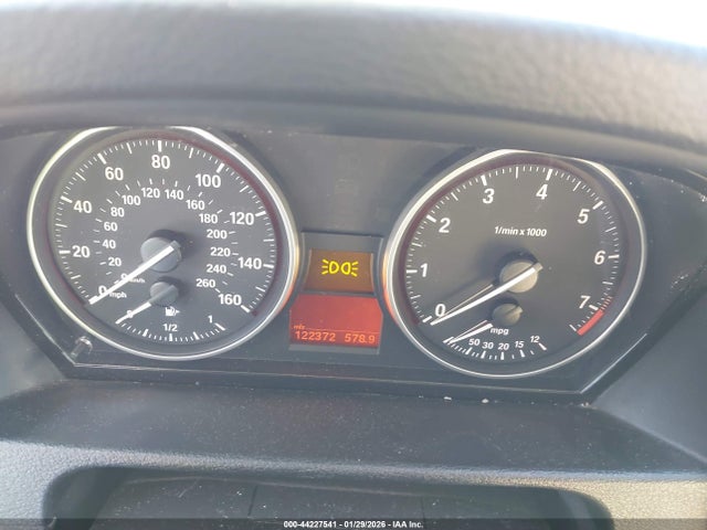 44227541 :رقم المزاد ، WBAVL1C58FVY40370 vin ، 2015 Bmw X1 Xdrive28i مزاد بيع