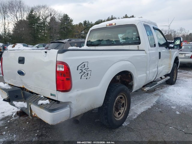 2011 FORD F-250 1FT7X2B66BEB20382 Photo 3