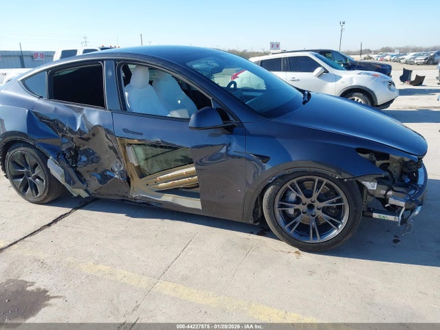 7SAYGDED2SA374034 Tesla Model Y Long Range Dual Motor Rear-wheel Drive