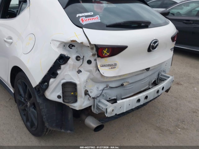 JM1BPBJY6M1335462 Mazda Mazda3 2.5 Turbo