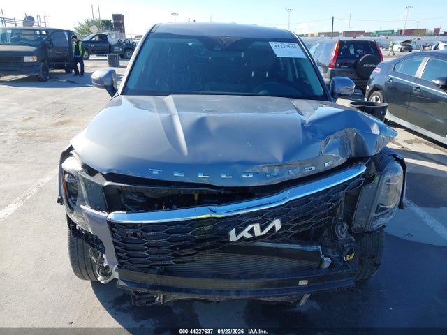 5XYP24HC4NG269120 KIA Telluride Lx