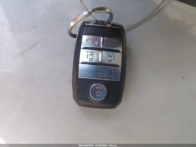 KIA Sedona Sx 2018 KNDMC5C14J6389069 Image 11
