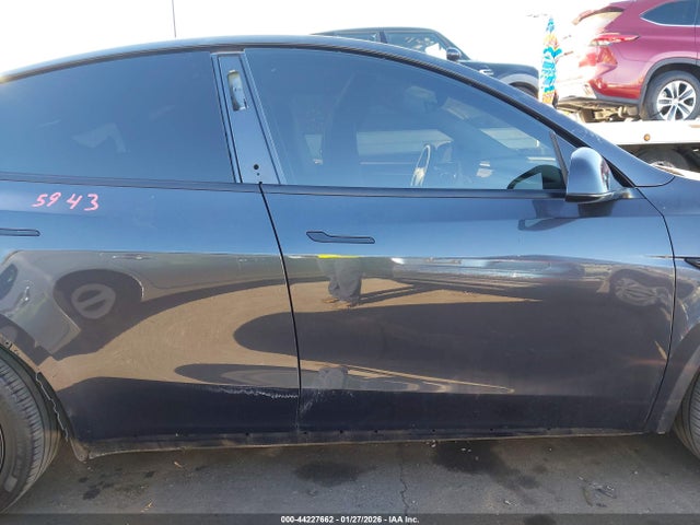 Tesla Model Y Rwd 2024 7SAYGDED0RF164903 Image 14