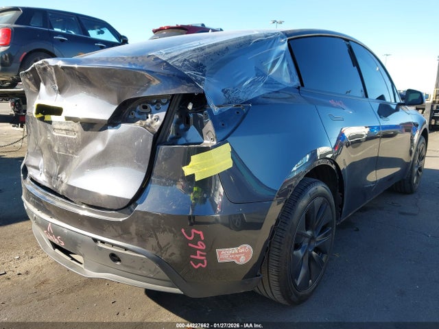 2024 TESLA MODEL Y 7SAYGDED0RF164903 Photo 3