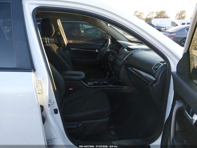 5XYKT3A63EG464096 KIA SORENTO LX