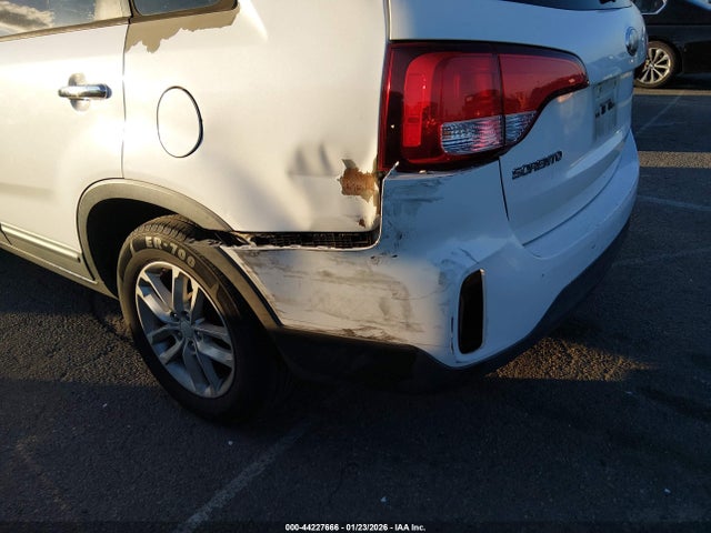 5XYKT3A63EG464096 KIA SORENTO LX