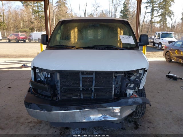 GMC Savana 2500 Work Van 2015 1GTW7FCF5F1905104 Image 13