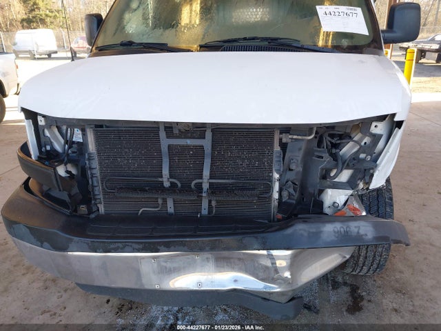 GMC Savana 2500 Work Van 2015 1GTW7FCF5F1905104 Image 6