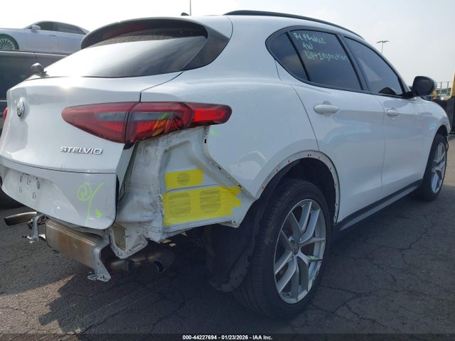 ZASPAKBN1K7C40661 Alfa Romeo Stelvio Ti Sport Awd