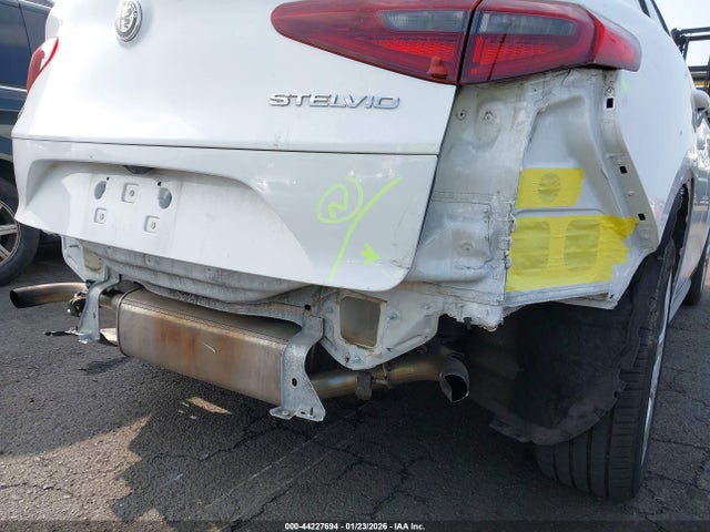 ZASPAKBN1K7C40661 Alfa Romeo Stelvio Ti Sport Awd