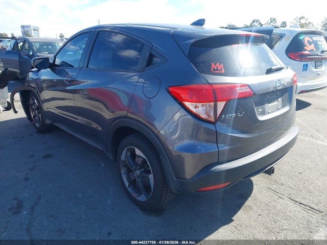 2018 HONDA HR-V 3CZRU6H52JG718624 Photo 2