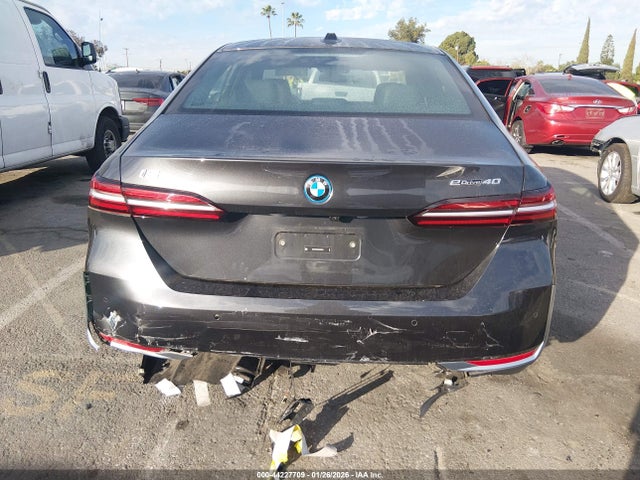 WBY33FK08RCR92614 BMW I5 Edrive40