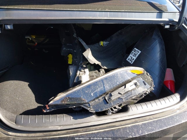 KMHLL4DG2SU988103 Hyundai ELANTRA SE