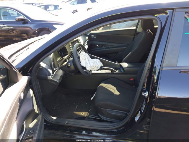 KMHLL4DG2SU988103 Hyundai ELANTRA SE