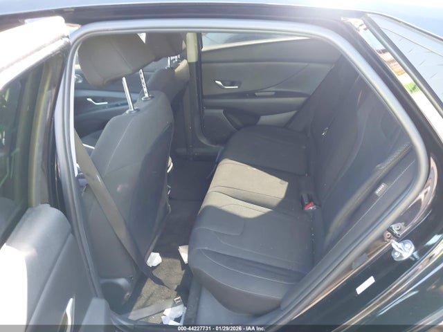 KMHLL4DG2SU988103 Hyundai ELANTRA SE