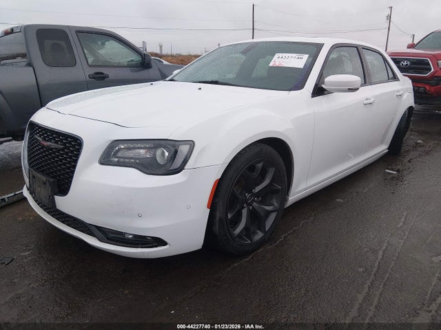 2021 Chrysler 300 300s მანქანა იყიდება აუქციონზე, vin: 2C3CCABG3MH541375, აუქციონის ნომერი: 44227740