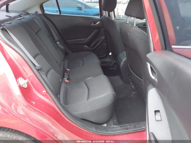 3MZBM1U72GM304977 Mazda Mazda3 I Sport