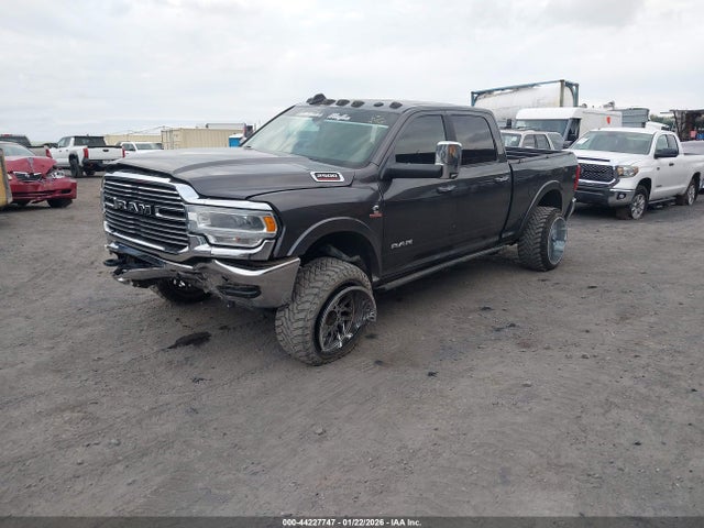 3C6UR5FL7LG266693 RAM 2500 Laramie 4x4 6&#039;4 Box