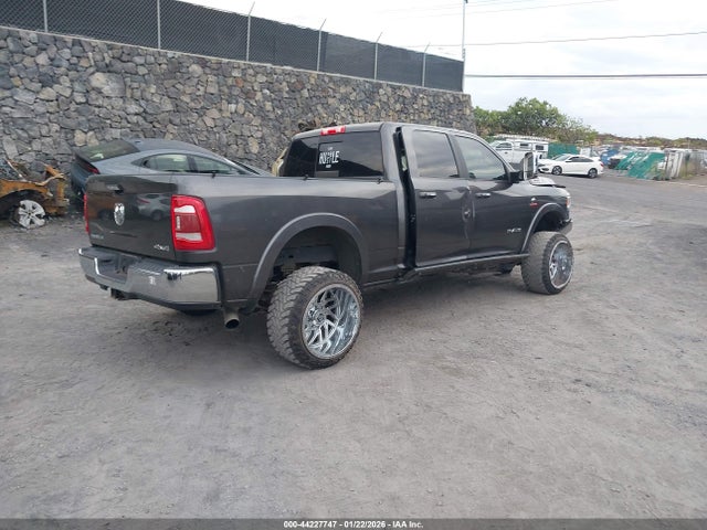 3C6UR5FL7LG266693 RAM 2500 Laramie 4x4 6&#039;4 Box