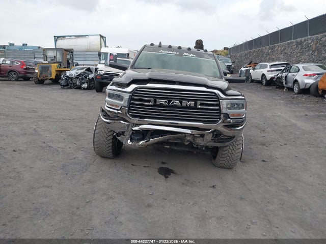 3C6UR5FL7LG266693 RAM 2500 Laramie 4x4 6&#039;4 Box