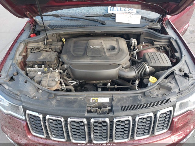 1C4RJEAGXJC412357 Jeep Grand Cherokee Laredo E 4x2