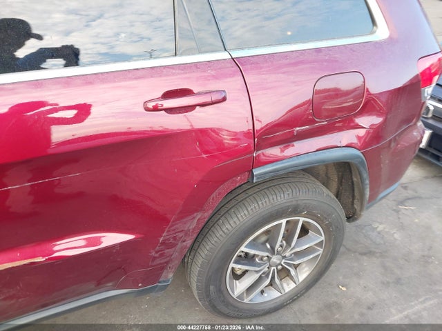 1C4RJEAGXJC412357 Jeep Grand Cherokee Laredo E 4x2