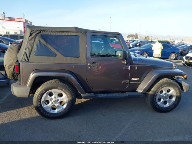 1C4AJWBG1EL301946 Jeep Wrangler Sahara