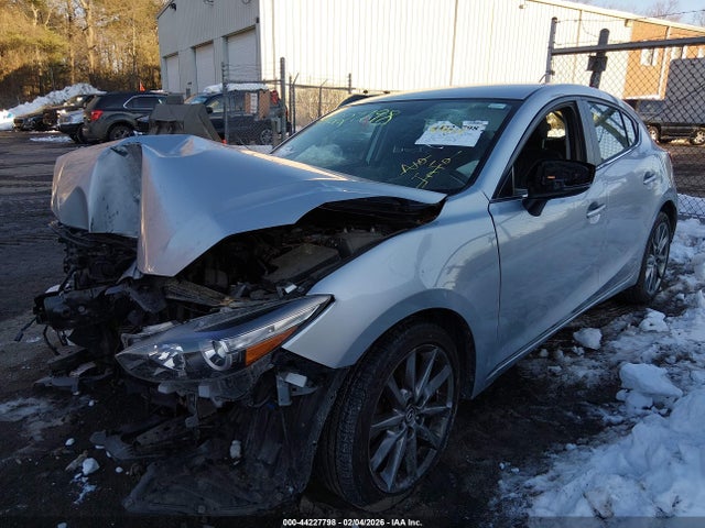 2018 Mazda Mazda3 Touring მანქანა იყიდება აუქციონზე, vin: 3MZBN1L34JM177376, აუქციონის ნომერი: 44227798