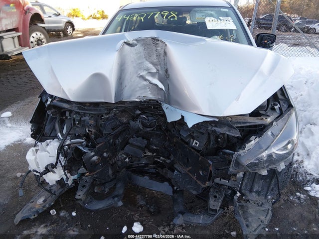 2018 Mazda Mazda3 Touring მანქანა იყიდება აუქციონზე, vin: 3MZBN1L34JM177376, აუქციონის ნომერი: 44227798