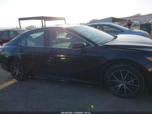4T1G11AK1RU197540 Toyota CAMRY SE