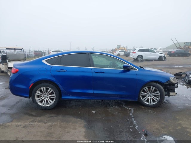 2015 Chrysler 200 Limited მანქანა იყიდება აუქციონზე, vin: 1C3CCCAB6FN537476, აუქციონის ნომერი: 44227809