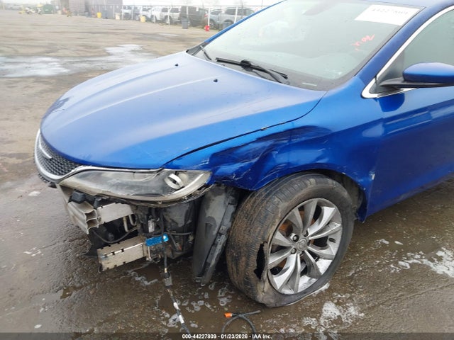 2015 Chrysler 200 Limited მანქანა იყიდება აუქციონზე, vin: 1C3CCCAB6FN537476, აუქციონის ნომერი: 44227809