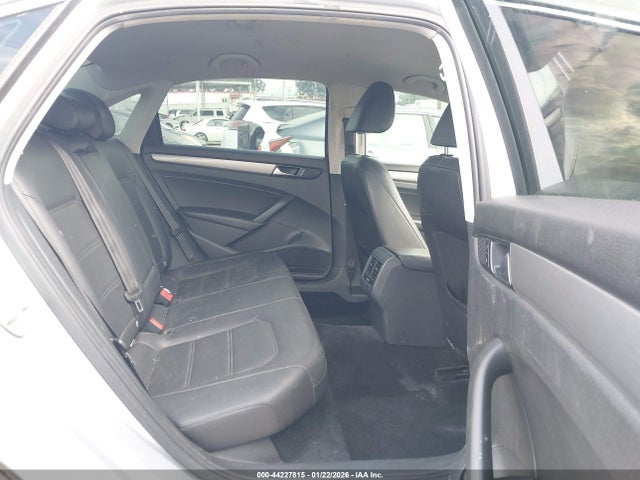 Volkswagen Passat 1.8t Se 2015 1VWBT7A38FC047251 Image 8