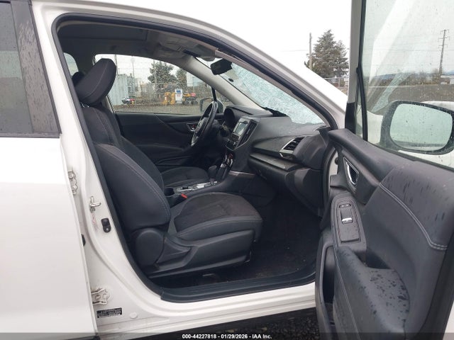 JF2SKAJC3LH534943 Subaru Forester Premium