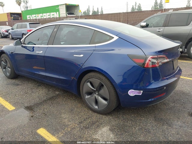 44227827 :رقم المزاد ، 5YJ3E1EA5KF402820 vin ، 2019 Tesla Model 3 Long Range/mid Range/standard Range/standard Range Plus مزاد بيع