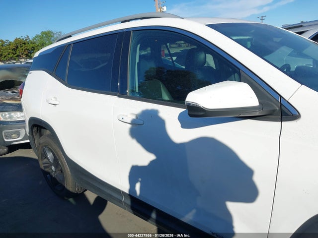 3GKALPEV2JL330983 GMC Terrain Slt