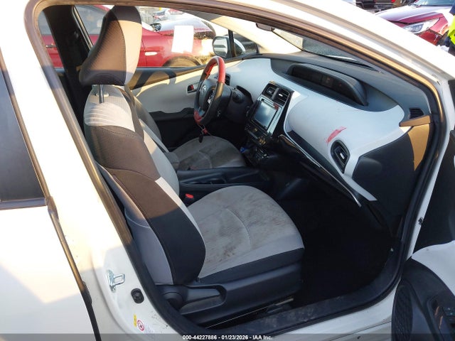 JTDKBRFU3G3520932 Toyota Prius Two