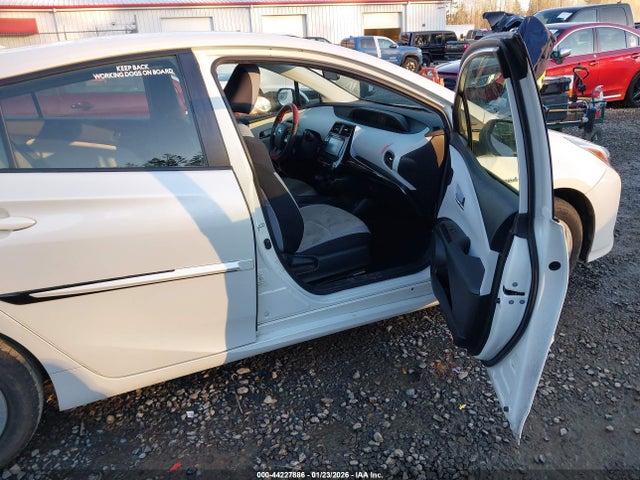 JTDKBRFU3G3520932 Toyota Prius Two