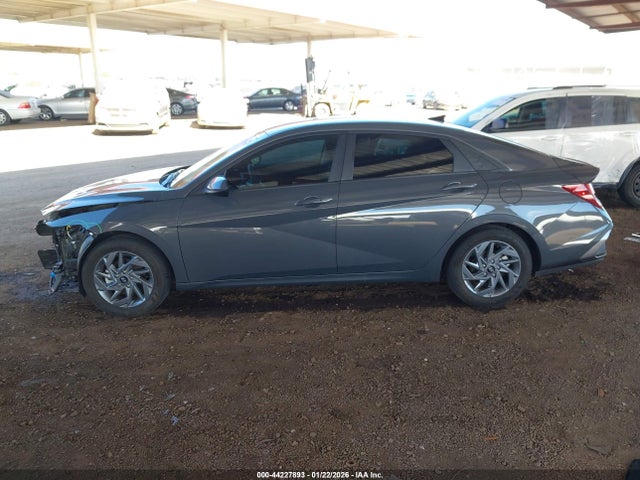 KMHLM4DG9RU804699 Hyundai ELANTRA SEL