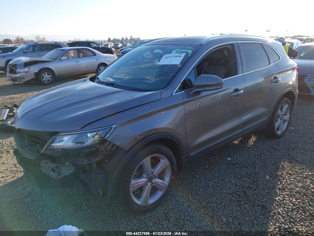 2017 LINCOLN MKC 5LMCJ1C93HUL16290 Photo 1
