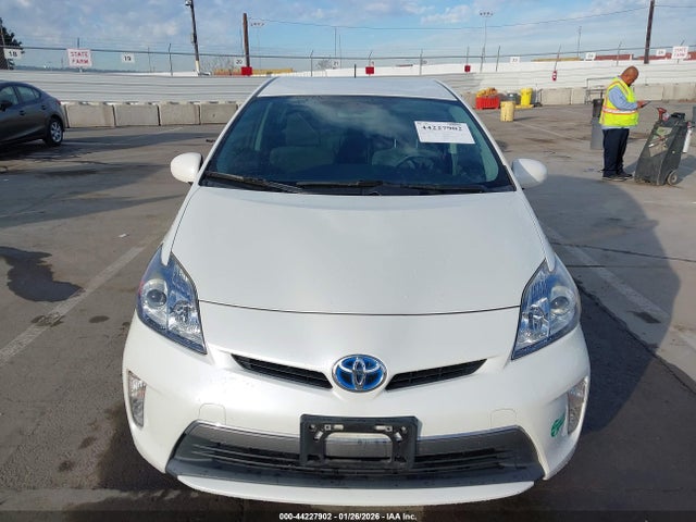 Toyota PRIUS PLUG-IN 2014 JTDKN3DP8E3055532 Image 11