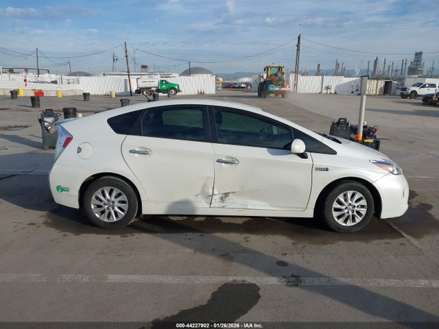 Toyota PRIUS PLUG-IN 2014 JTDKN3DP8E3055532 Image 12