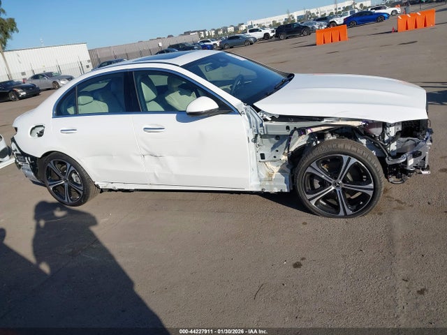 W1KAF4GB0SR276054 Mercedes-Benz C 300
